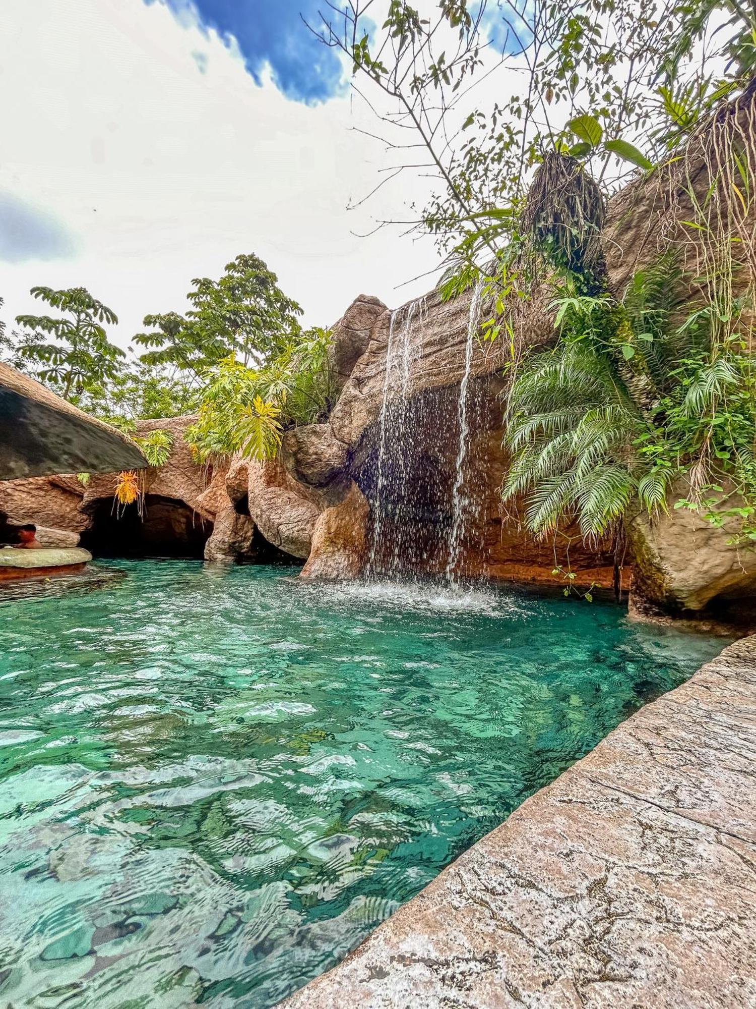 Hotel Relax Termalitas - Thermal Water La Fortuna Exterior foto