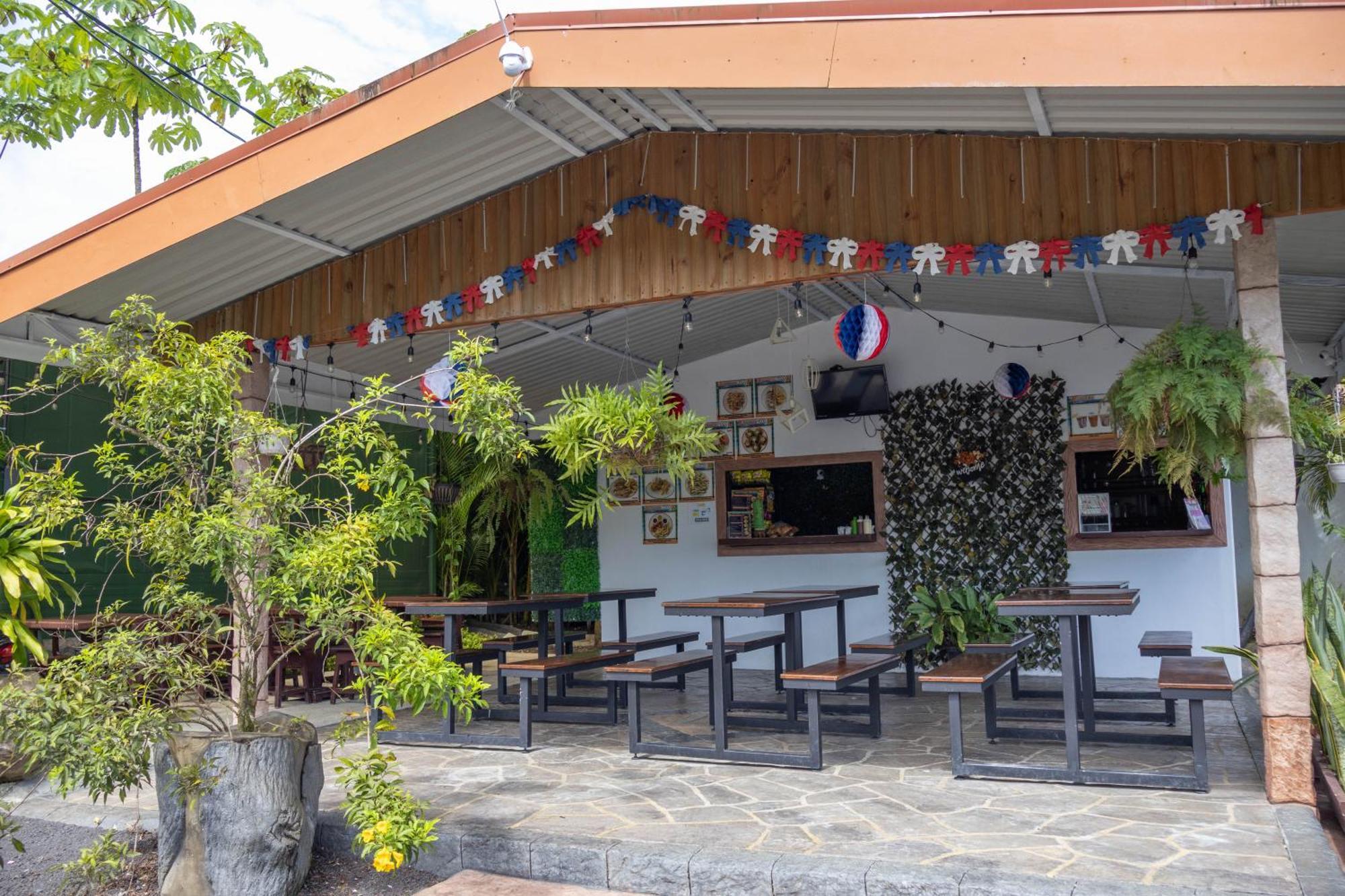 Hotel Relax Termalitas - Thermal Water La Fortuna Exterior foto